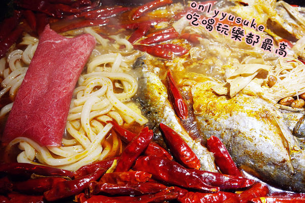 （FoOd台中)【水貨】來自上海超特別魚肉饗宴,一鍋二吃,多達18種口味美味炭火烤魚料理