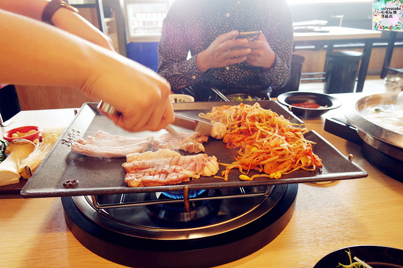 FOOD桃園【韓國第一品牌八色烤肉桃園二號店】桌烤,多口味厚實五花肉滿足想大口吃肉的慾望