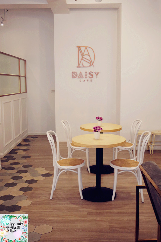 【桃園甜點下午茶Daisy Cafe】精緻華麗甜點,IG打卡,怎麼可以吃兔兔新品上市