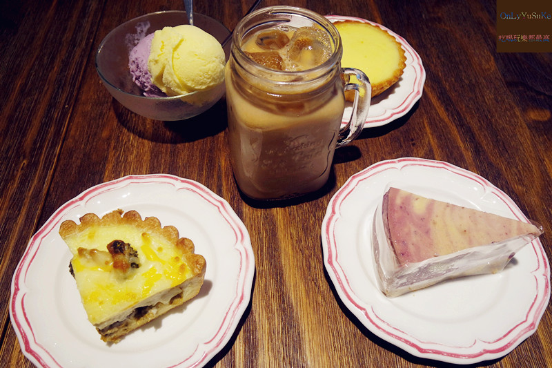 FoOd台北【藍白小鎮天母店】超多甜點選擇,鹹食也好好吃,咖啡館也有冰淇淋