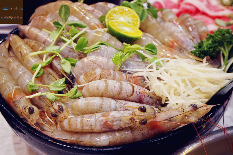 FoOd台北【天棧鍋物】網美火鍋店,來這慶生就有蝦子蛋糕,你幾歲就送幾隻蝦