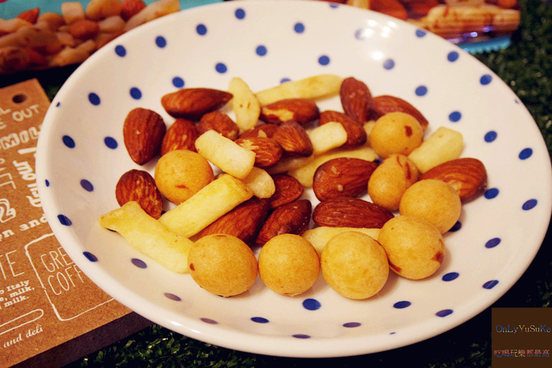 FoOd零食【萬歲牌薯丁堅果綜合包】堅果也能趣味吃,7-11才買得到的趣味吃堅果