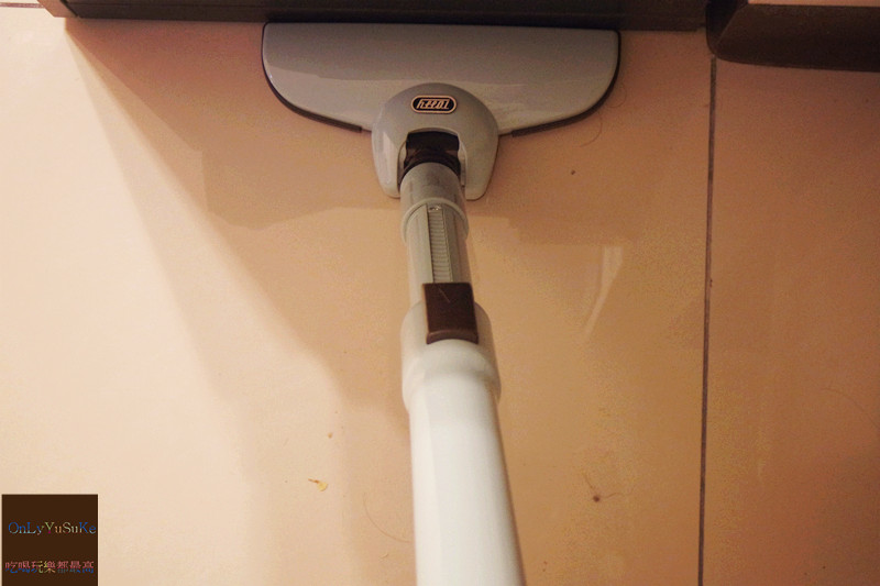 (日用品)【日本Toffy 2 in 1手持式吸塵器】小家庭必備的極可愛家電,好裝好用收納也方便的吸塵器