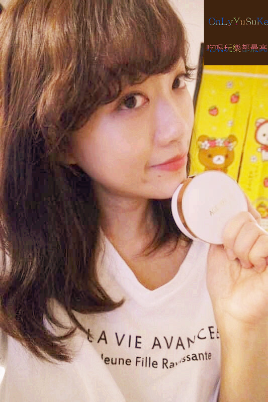 美妝分享【AGE20' s 瓷透肌聚焦爆水粉餅】韓國最新爆水精華液粉餅,修飾膚色再加遮瑕光澤一次給你