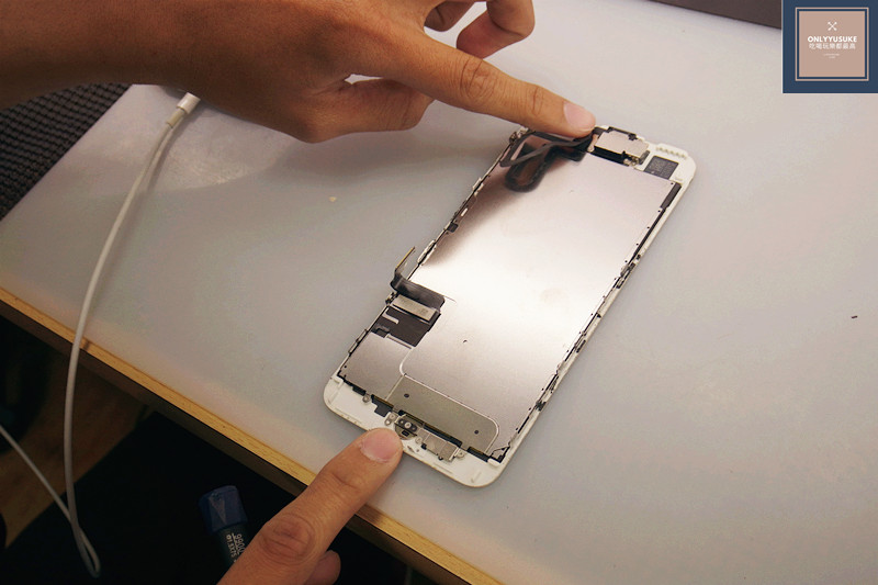 (3C)iPhone維修iPad維修【台中大里鼎威蘋果維修】交給他們放心,螢幕破碎,電池更換,手機包膜