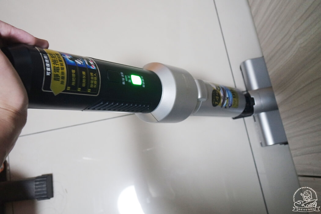 日本IRIS 3倍氣旋偵測灰塵無線吸塵器手持式吸塵器使用方式